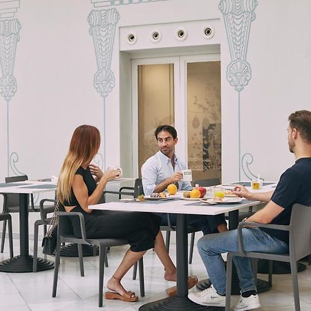 Oriente Atiram Hotel Barcelona Luaran gambar