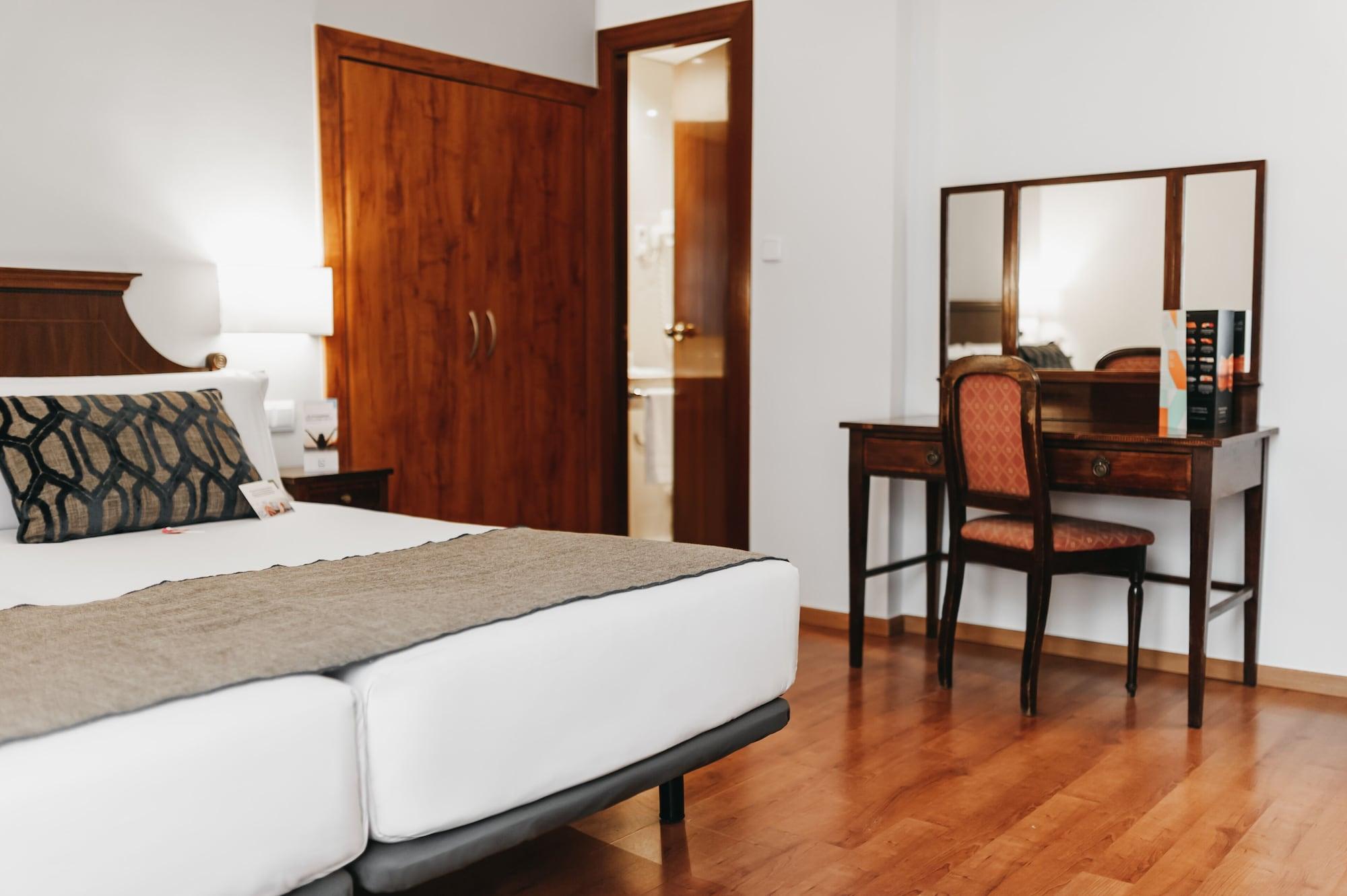 Oriente Atiram Hotel Barcelona Luaran gambar