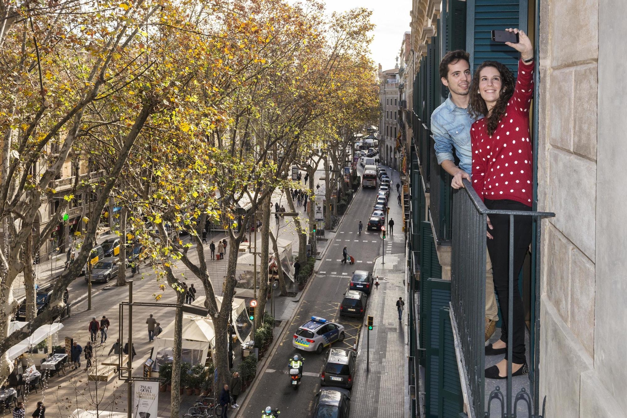 Oriente Atiram Hotel Barcelona Luaran gambar