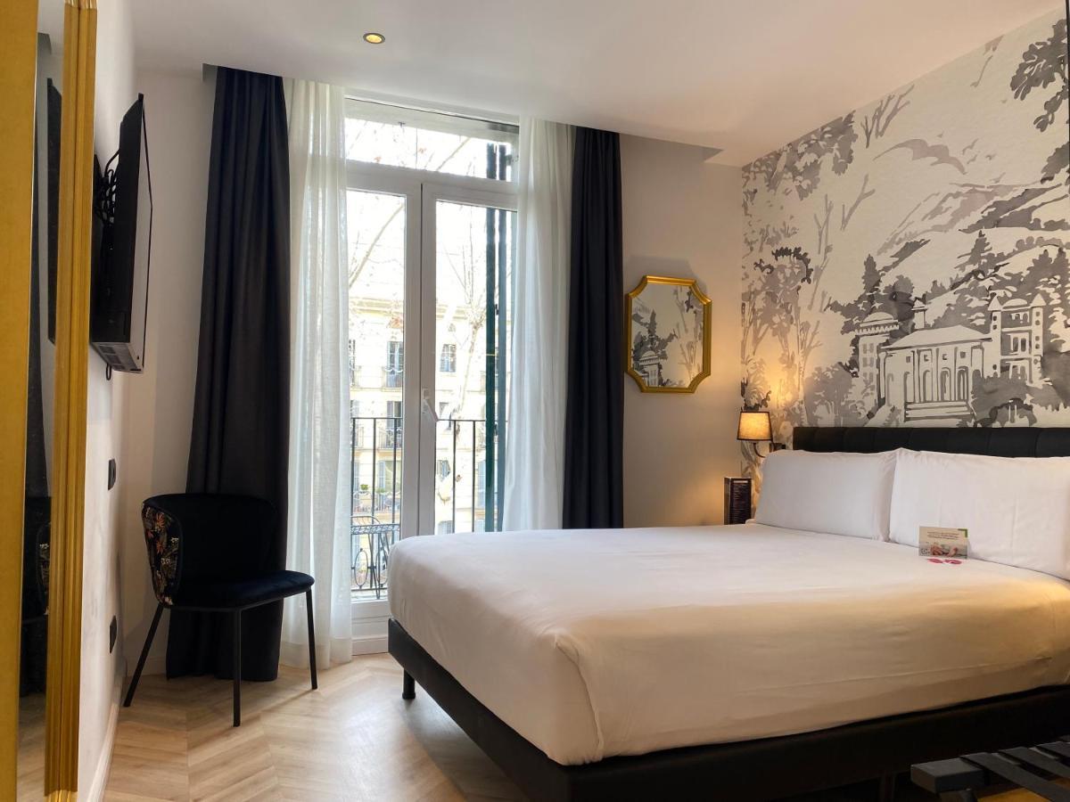 Oriente Atiram Hotel Barcelona Luaran gambar