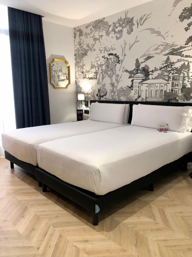 Oriente Atiram Hotel Barcelona Luaran gambar