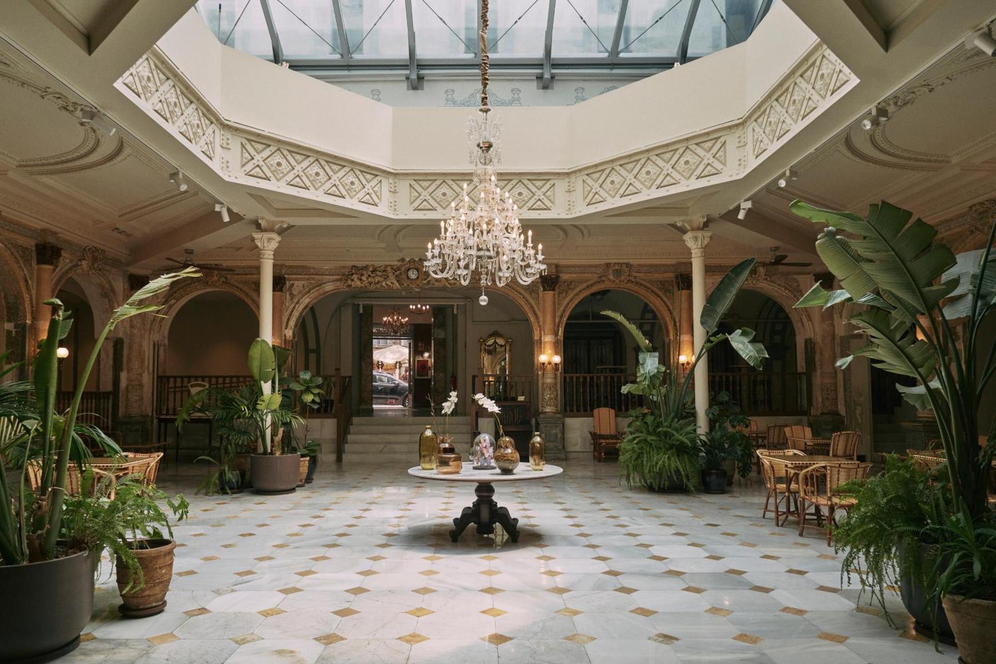 Oriente Atiram Hotel Barcelona Luaran gambar