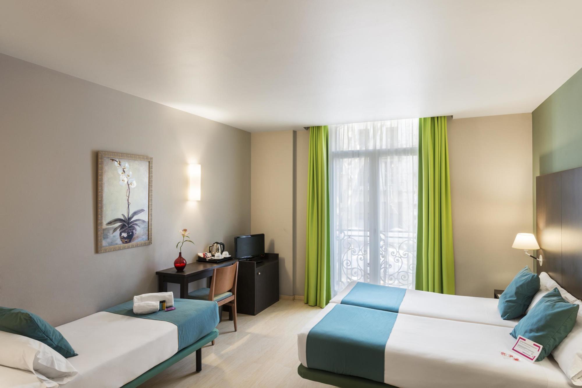 Oriente Atiram Hotel Barcelona Luaran gambar