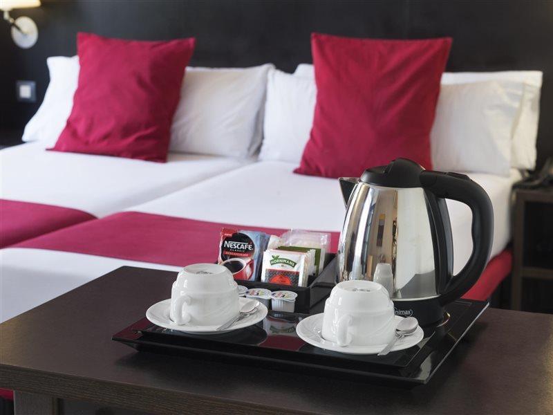 Oriente Atiram Hotel Barcelona Luaran gambar