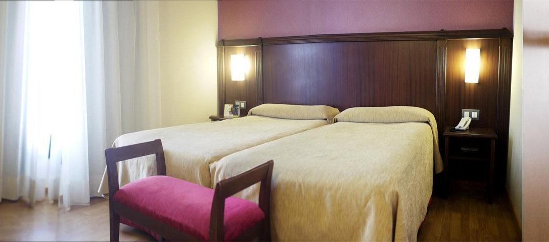 Oriente Atiram Hotel Barcelona Luaran gambar